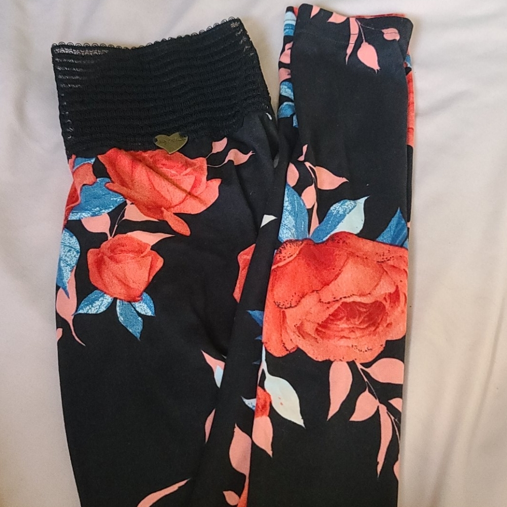 Cute booty lounge fairy rose leggings
